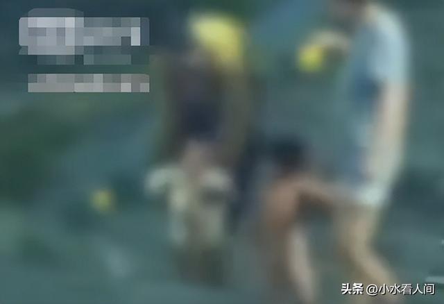 后续！“野人男童”父母大学毕业，生活诡异，邻居爆料更可怜细节