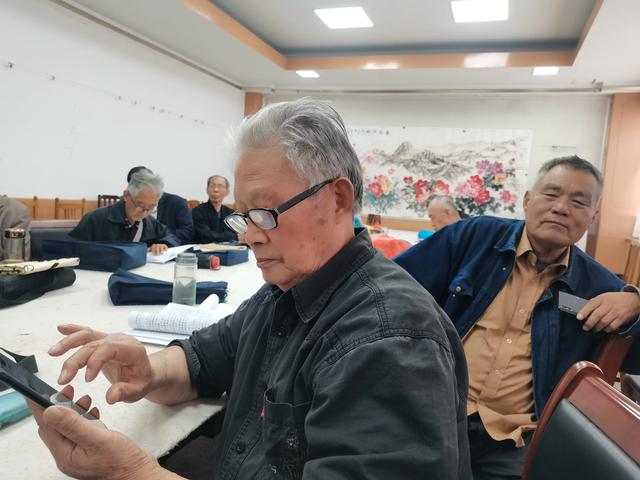 格律诗词学研创 艺术休养上水平