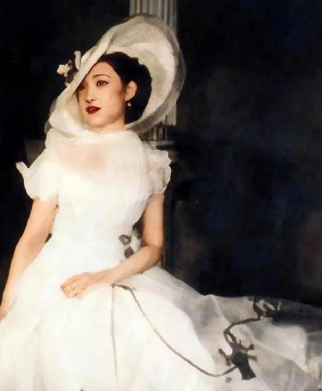 赵一荻软禁期间的真实照片：体态丰腴气质优雅，图8首次曝光