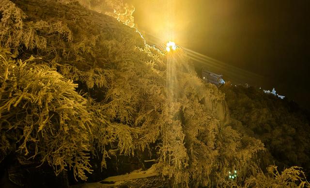 冰雕玉琢 云上仙宫