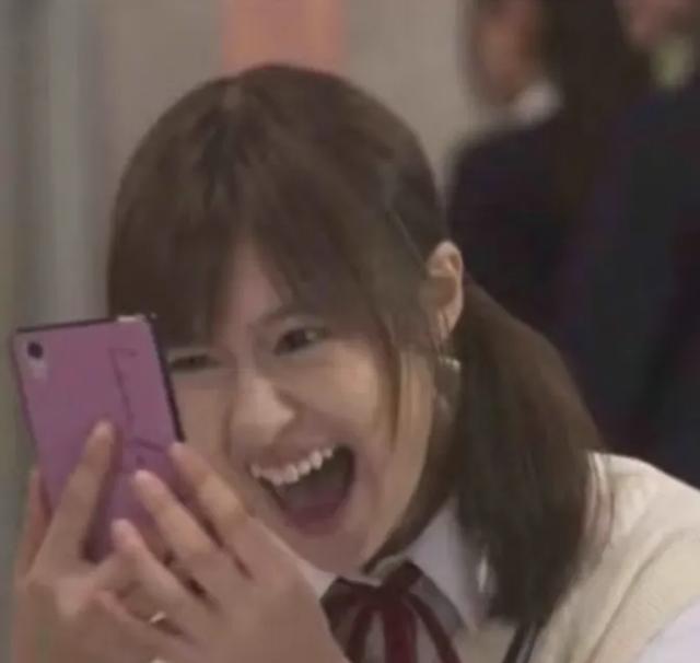 这对姐弟恋…这么甜的吗？我倒看看多好磕？