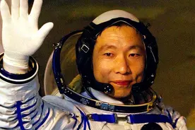 航天员上太空为什么要带枪？不是防外星人，苏联的教训不能忘图片