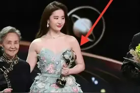 6位娱乐圈的“半截美人”，看脸绝美，但腿粗、虎背熊腰是硬伤图片