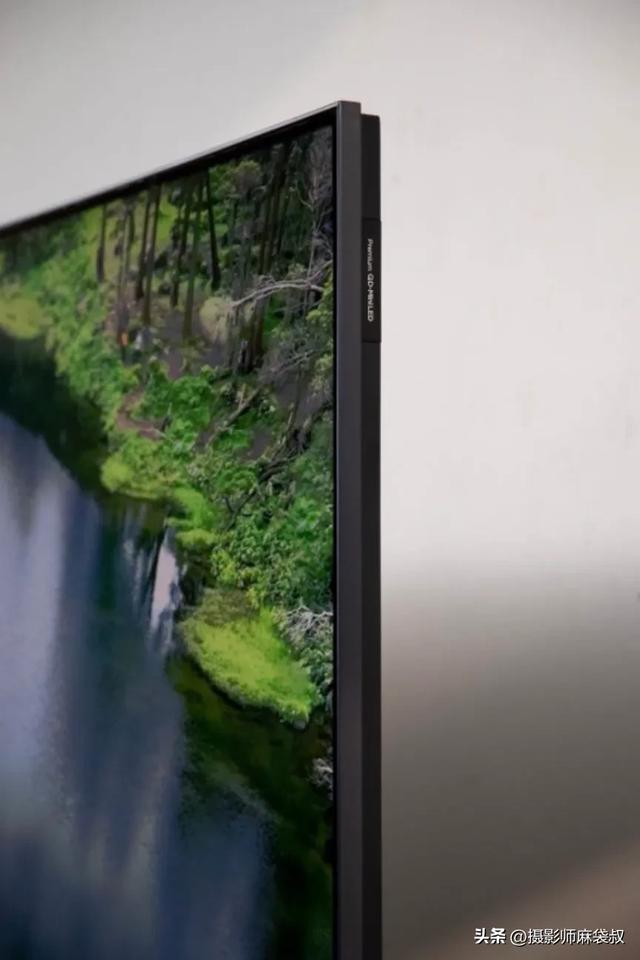 镜面低反+万象分区，TCL T7L Ultra让居家演唱会震撼