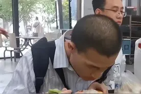 北大韦神近照曝光，朴素形象引热议，网友高呼“把姜萍嫁给他”图片