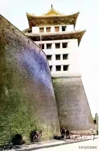1923年，一名瑞典人来到中国，拍到了完整的北京城墙！太壮观了