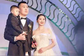 辽篮现役球员9人已婚，太太团更是美爆了！未婚的都该抓紧了！图片