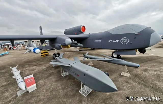 全球唯一，“九天”无人轰炸机首飞成功！它对中国意味着什么？