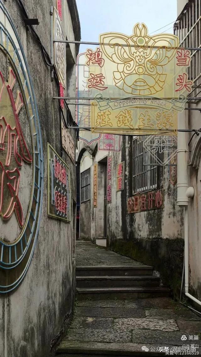 一座古城的光阴故事：600年未散的渔火，藏着最鲜活的人间烟火！