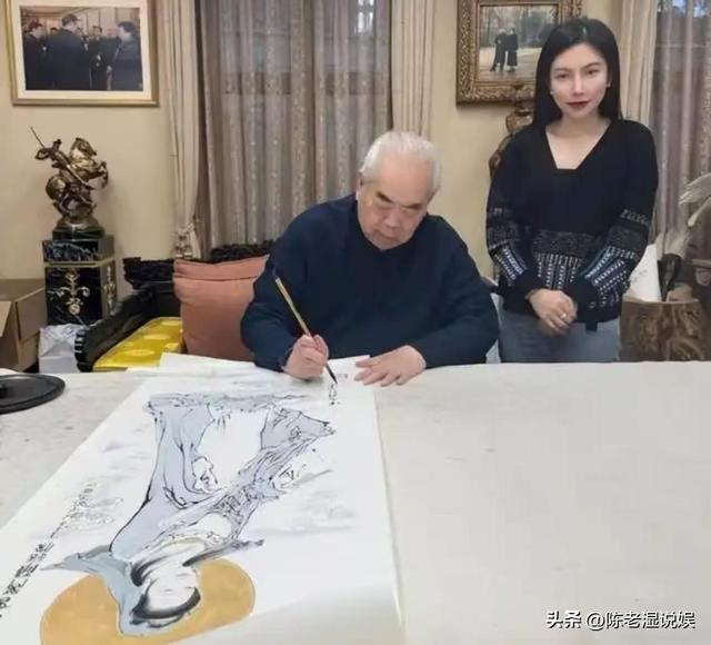 与女儿断绝关系不到3天，范曾担心的事发生了，小50岁娇妻受牵连