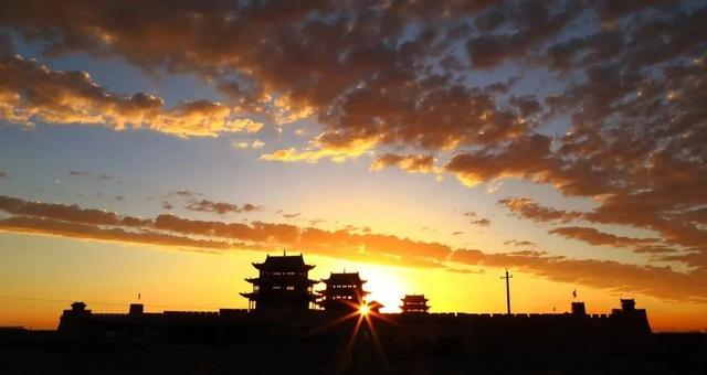 嘉峪关人集合!!🤩冬天这里暖的“心窝窝烫”,本地人表示攒劲滴很~~