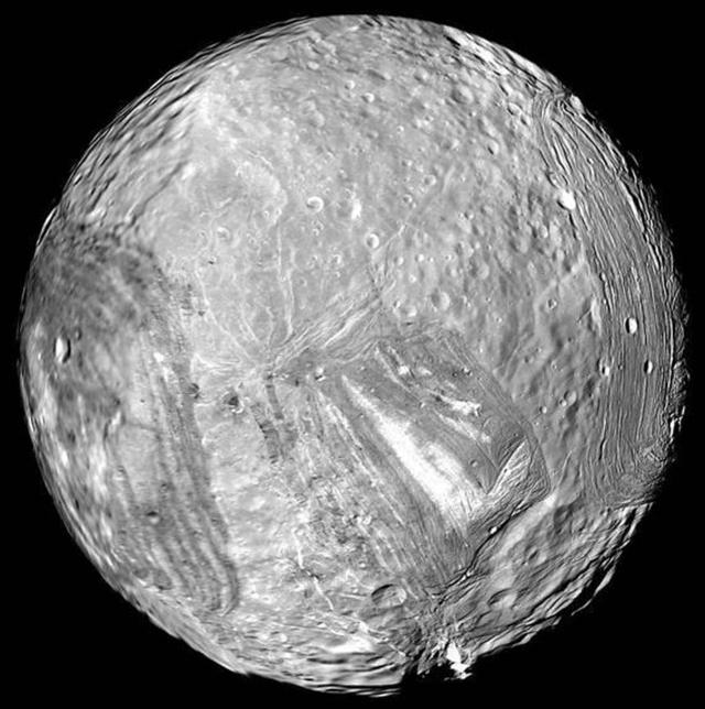美国天文学家发现隐藏的卫星绕天王星运行