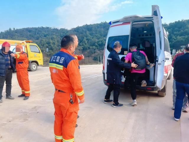 多家主流媒体呼吁！象鼻窝森林公园封闭施工，切勿违规“野爬”！