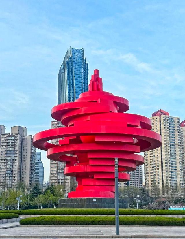 我是甘肃人，一家人来了趟山东青岛，实在忍不住要说下这五个疑问