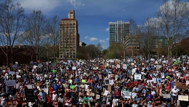 特朗普已做好开战准备？王毅曾警告：中美一旦冲突，结局只有一个
