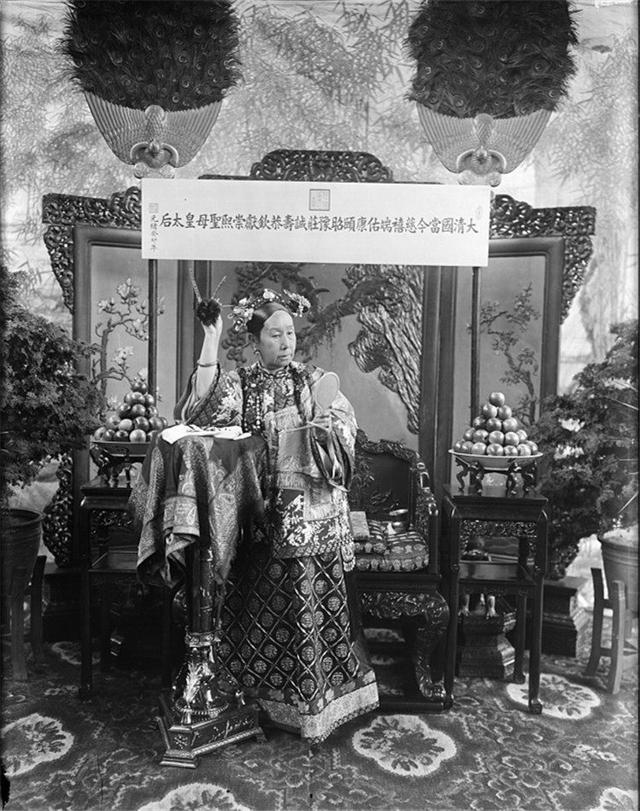 这就是慈禧太后的真实样貌，都看看吧，这可不是演员扮演的