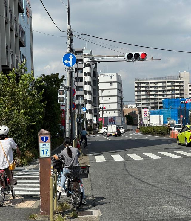 歌川广重画里的东海道，骑着车走一遍，原来富士山真的会“拐弯”