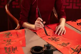 100副春节对联，全是美好祝愿，挑一副挂在家里吧图片