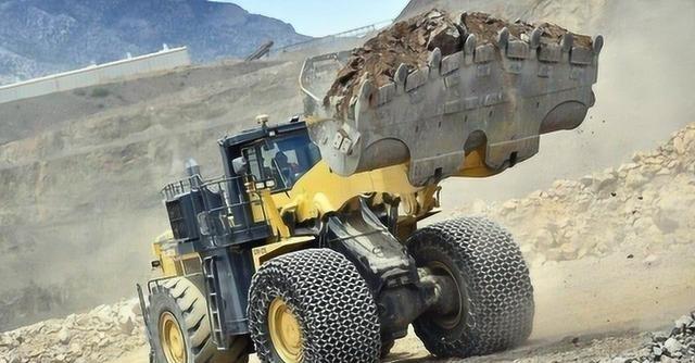 中美俄稀土储量断崖差距，美国180万吨，中国稀土资源多少呢？