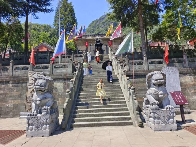 【视界】夏日炎炎，武当山景区热度不减！