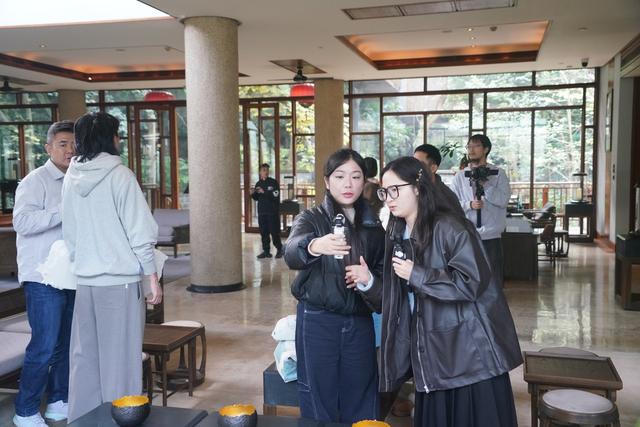 网络达人采风解锁温泉文旅新体验