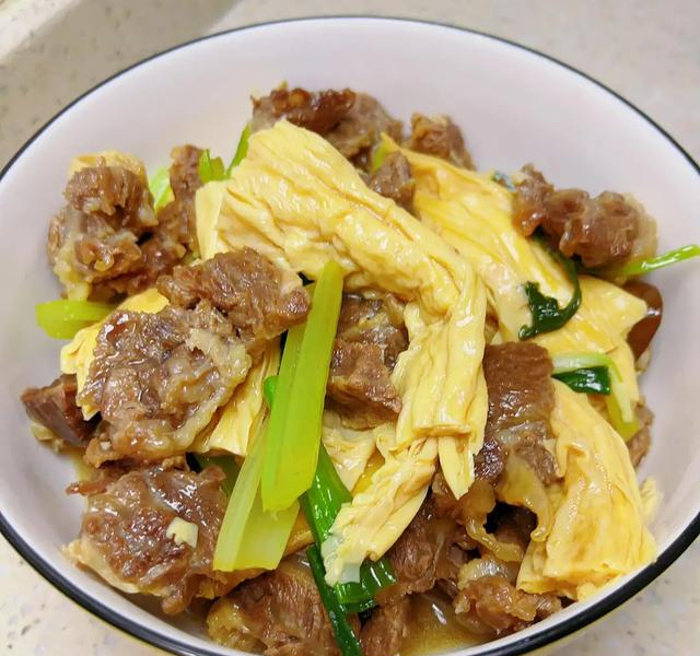 男人想强壮，多吃这3种肉！连续吃一周	，精力充沛，干活猛！