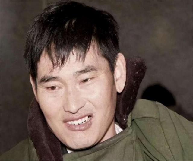 网暴案胜诉仅1月，56岁大衣哥辟谣跳楼身亡，头疼的何止他一人