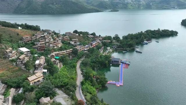 贞丰:世界第一高桥引爆国庆中秋假期旅游