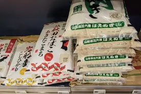 日本“大米荒”持续：多地大米供应紧缺，上架仅几分钟就被抢购一空图片