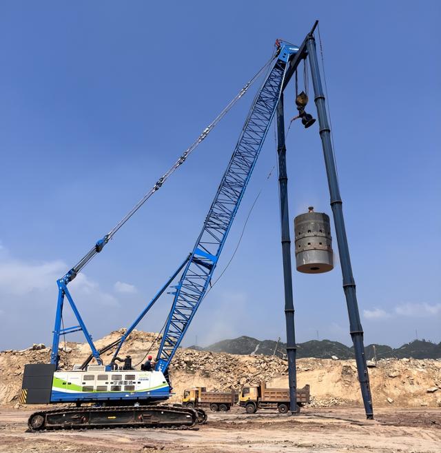 宇通重装携手重庆红岩维新，打造 30000KN・m 超大夯击能行业新标杆
