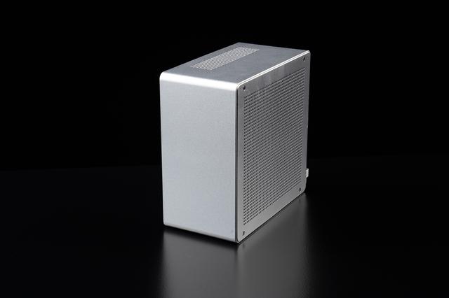 英特尔酷睿Ultra5 230F+铭瑄挑战者H810ITX+乔思伯NV10装机分享！