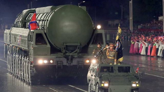 直接打击美国本土！朝鲜深夜阅兵亮最强底牌，美日韩集体难眠