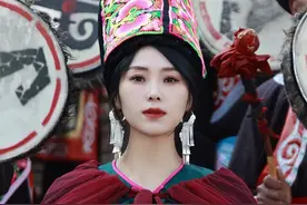 有网友传言说云朵要去刀郎化，要改自己的艺名了！图片