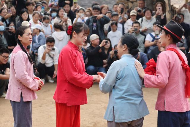 《生万物》爆火后，这个小村落突然成了万人向往之地！