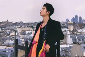 王一博罗意威大秀造型：颜值逆天，网友直呼‘这是真人版PS’！图片