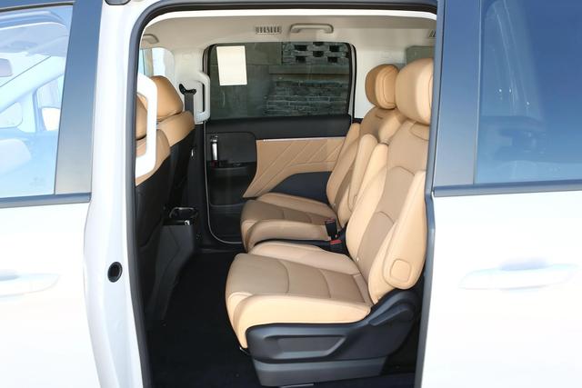 试驾五菱星光730，售价7万多的MPV	，真让我一肚子话要说