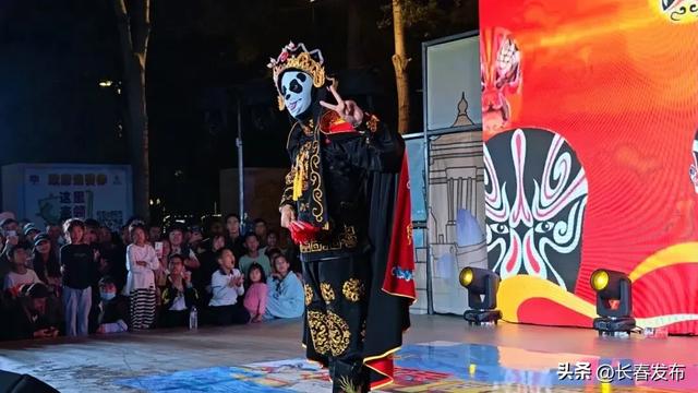 长春人潮涌动共绘节日盛景
