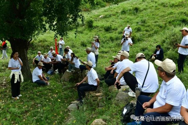 五台县三晋文化研究会重走小岭古道纪念抗战胜利80周年