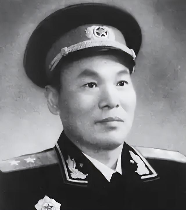 1970年，北京军区政委无合适人选，毛主席：大闹华山的红军师长呢