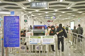 地铁安检机见过的世面→你根本想象不到图片