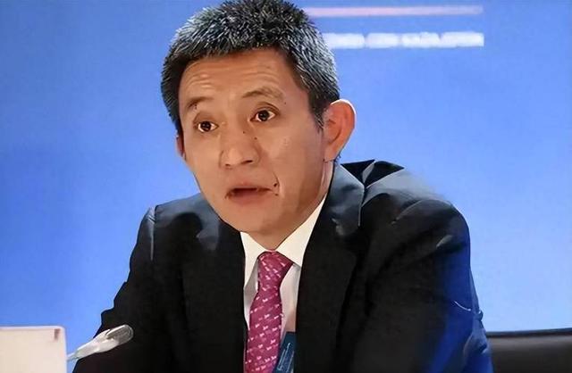 中美吉隆坡刚谈妥，美国又变脸，美财长通告全球，将继续针对中国