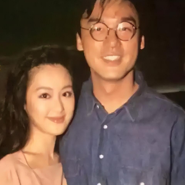 败光两任亿万家产，为还债拍三级片	，如今62岁坦言后悔嫁给钟镇涛