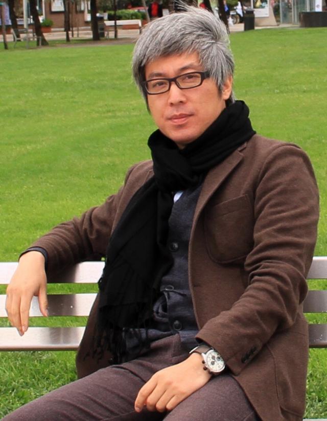 从灯诱少年到骑士勋章，文铮揭秘外语专业的生存壁垒