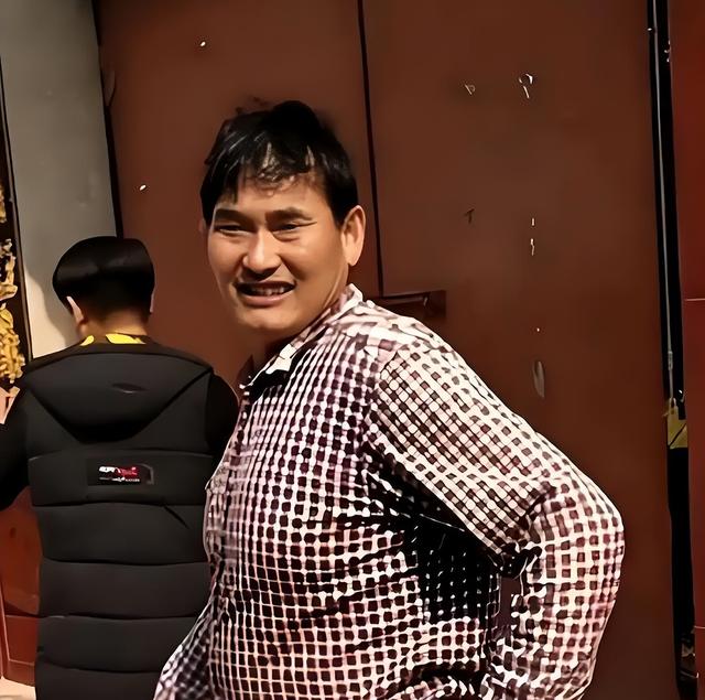 大衣哥案终于判了，全网大快人心，但有一人怕是肠子都要悔青了