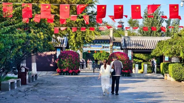 “十一”必冲 | 国庆氛围已拉满！来这里打卡超有 feel！