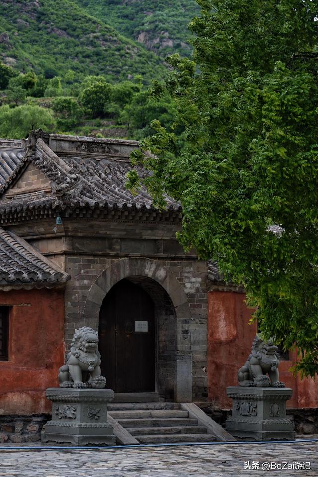 京西深藏千年古寺，灵岳寺藏满宋元密码，庑殿顶形制太罕见