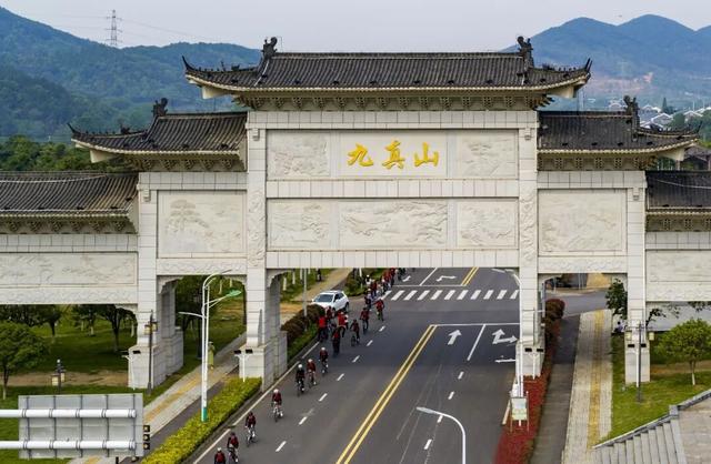 武汉这个街道藏不住了！已吸引百万人次