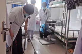 镇坪县医院：开展“健康促进医院”大清扫活动图片