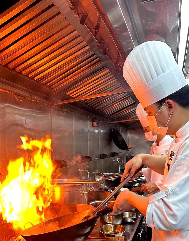 费大厨都开始卖这个？餐饮真的是难做啊，大佬都要打破底线啊