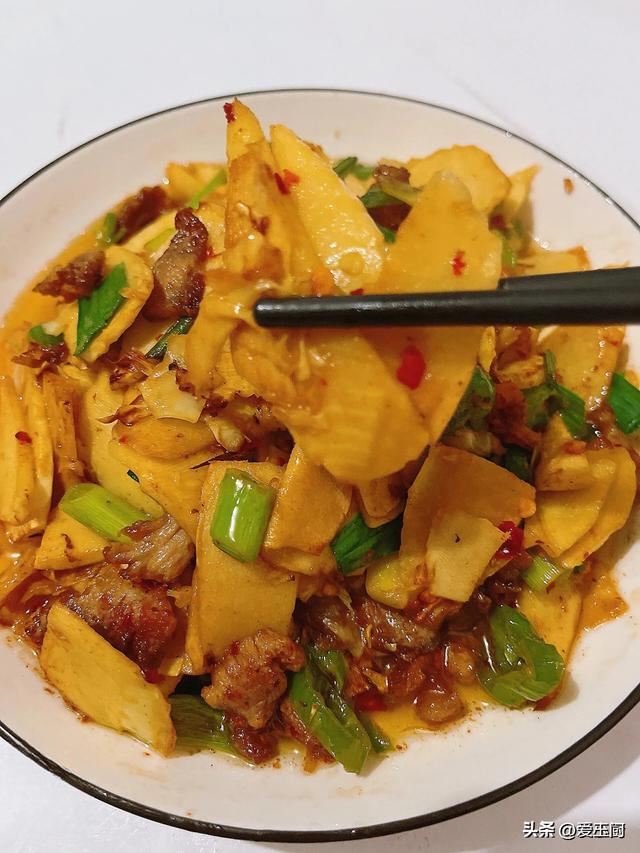 这个菜，越吃肚子越扁，清肠刮油，减肥排毒，建议40岁后常吃